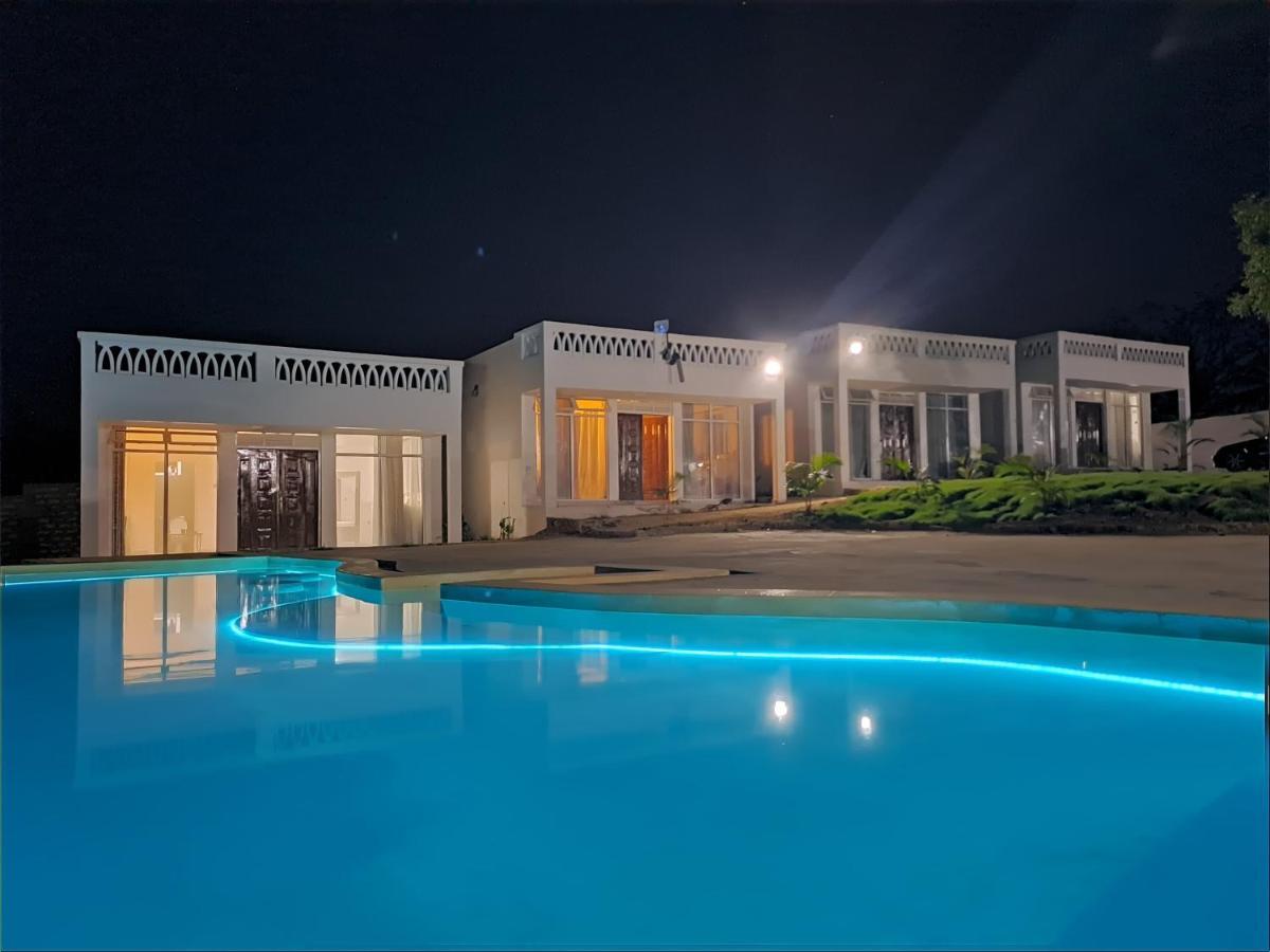 Cave Diani Holiday Apartments ディアニ・ビーチ エクステリア 写真