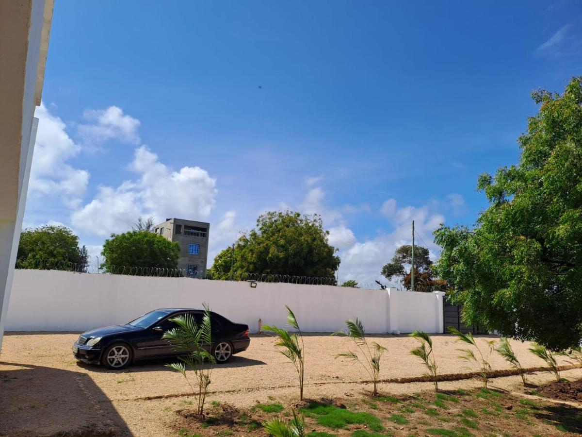 Cave Diani Holiday Apartments ディアニ・ビーチ エクステリア 写真
