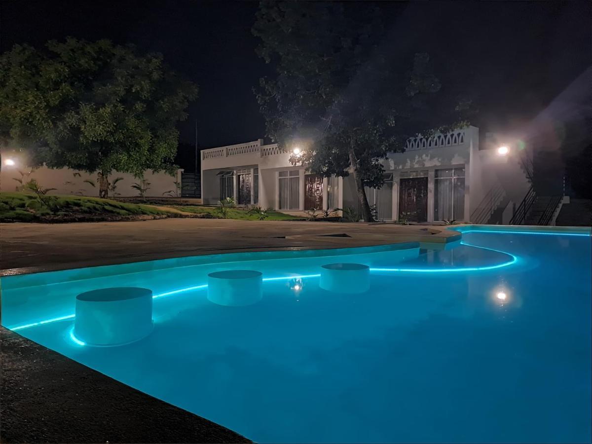 Cave Diani Holiday Apartments ディアニ・ビーチ エクステリア 写真