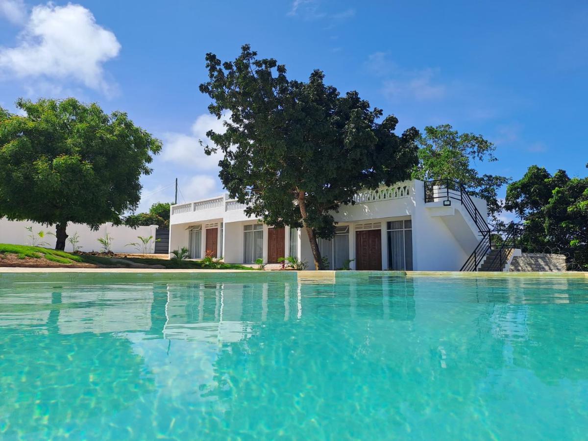 Cave Diani Holiday Apartments ディアニ・ビーチ エクステリア 写真