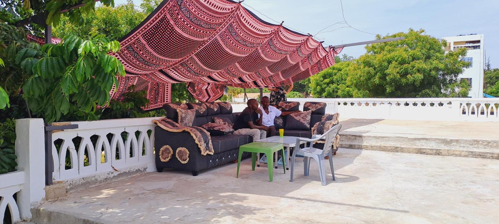 Cave Diani Holiday Apartments ディアニ・ビーチ エクステリア 写真