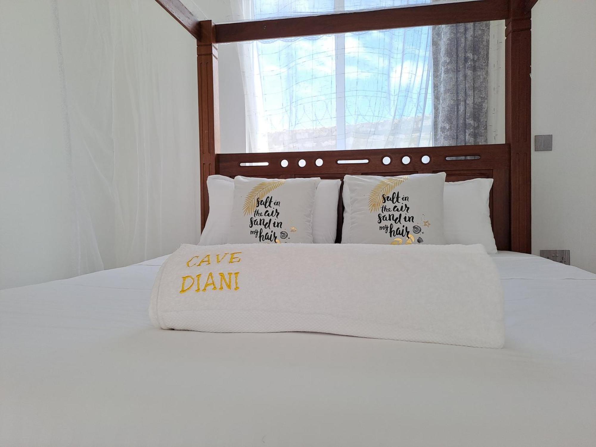 Cave Diani Holiday Apartments ディアニ・ビーチ エクステリア 写真
