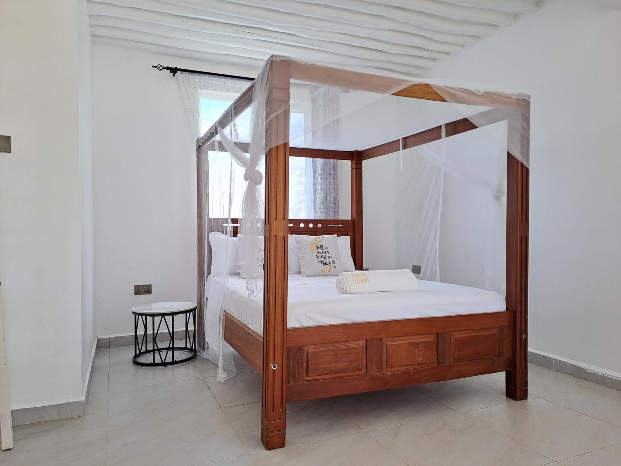 Cave Diani Holiday Apartments ディアニ・ビーチ エクステリア 写真
